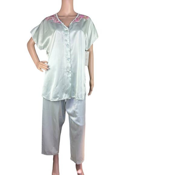 Vintage Val Mode Lingerie 2 Pieces Pale Green Satin Pant & Top Sleepwear Set M - Picture 1 of 12